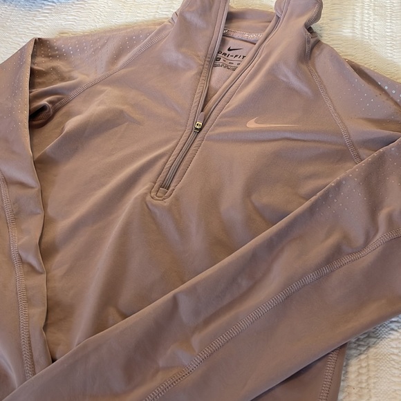 Nike quarter zip - Picture 3 of 3